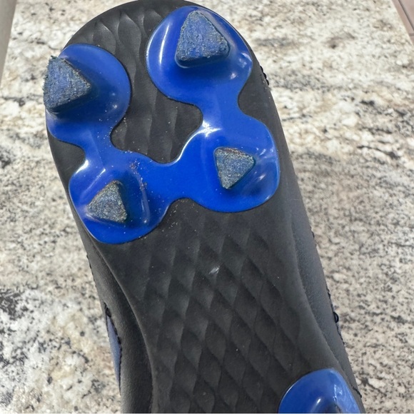 Adidas Soccer Cleats - Picture 6 of 6